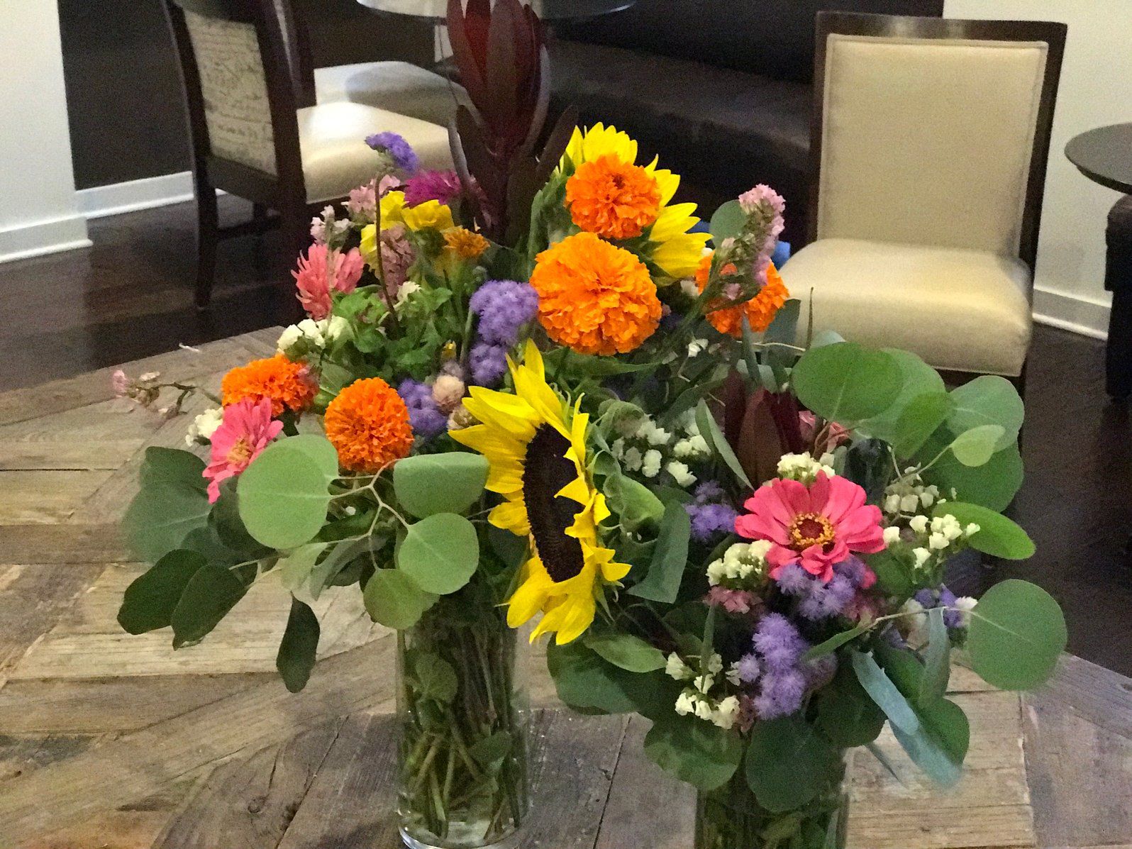 What to expect when hosting a floral arranging class for your residence