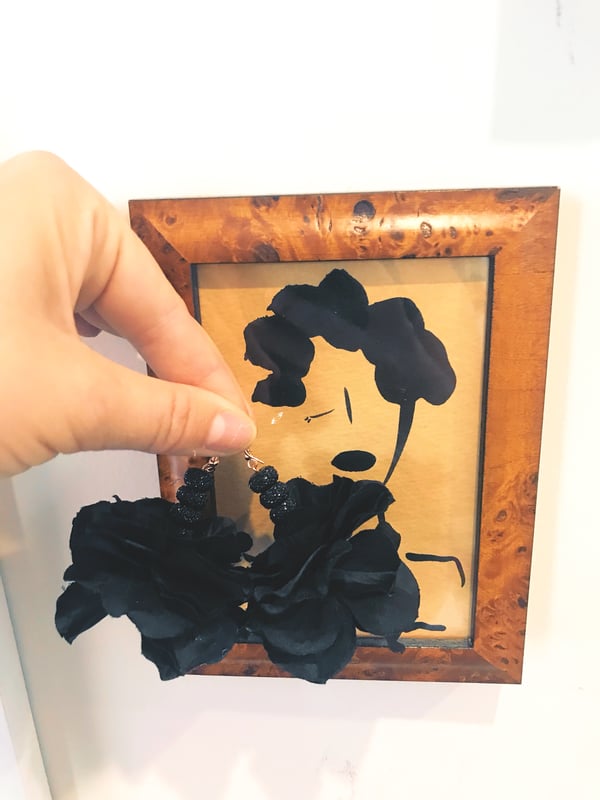 black flower earrings 