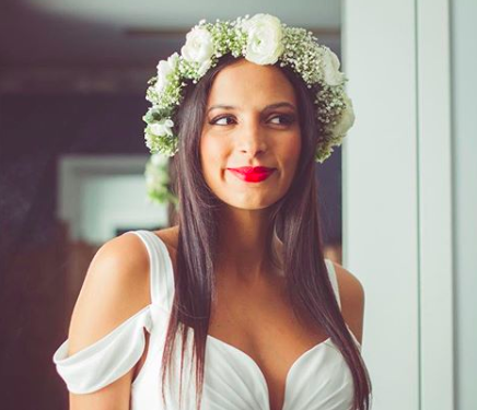 baby's breath and white ranunculus flower crown