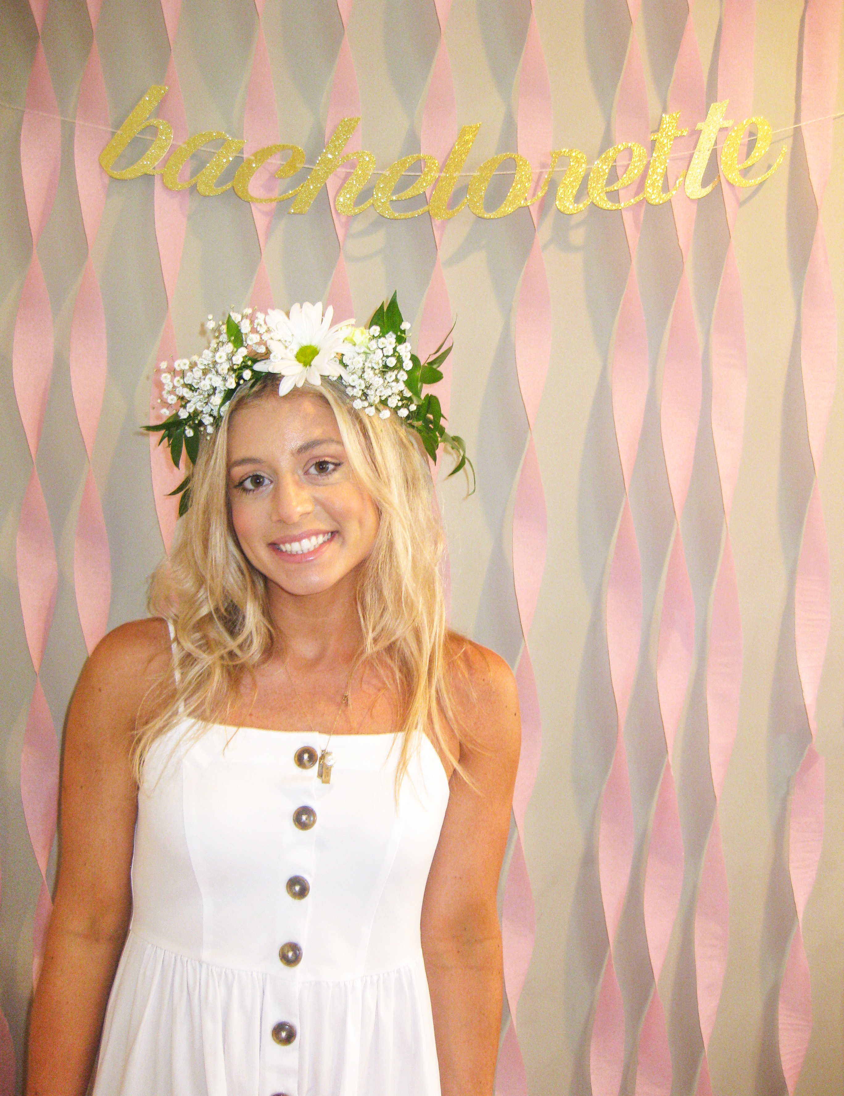 Molly B You saved to Fetes de Fleurs Charleston // DIY Floral Parties #CHARLESTONBACHELORETTE FUN! Create your own DIY floral crown!